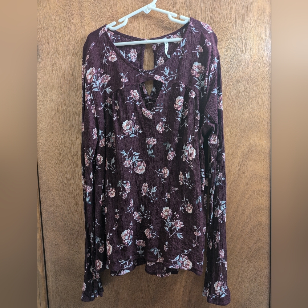 Grayson Threads Top